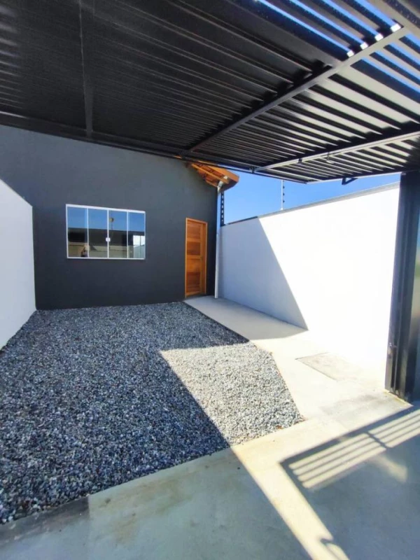 Foto 1: Casa 3 dormitórios com suíte em terreno de 150m2