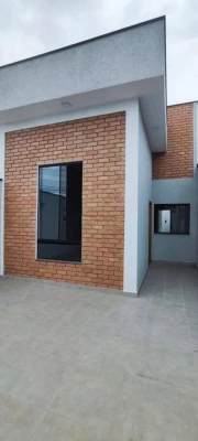 Foto 1: Bela casa recém construída na Esplanada Independência