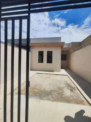Foto 1: Casa Nova 2 dormitórios em construção no Parque Aeroporto