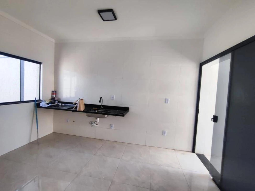 Foto 5: Casa 3 dormitórios com Suíte no Areão