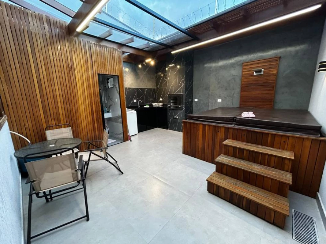 Foto 14: Sobrado 3 dormitórios com Área Gourmet e Jacuzzi no Parque Urupês