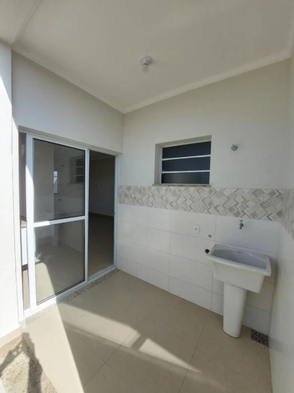 Foto 12: CASA 2 DORMITÓRIOS COM SUÍTE  NOVA NO AREÃO